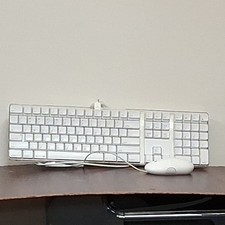 Apple A1243 Wired USB Keyboard & Mouse Bundle...