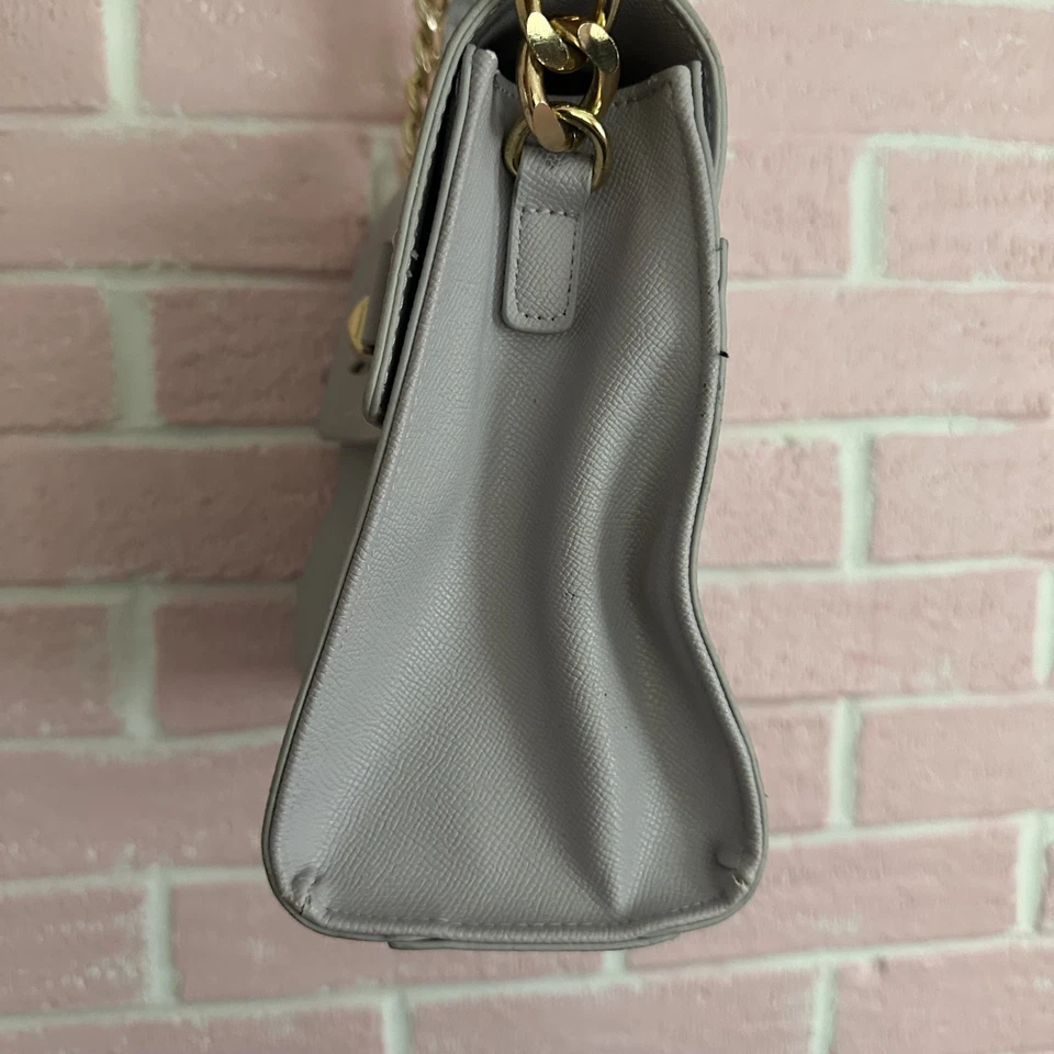 Bolso Bandolera Betsey Johnson Devin Bolso Bandolera Asa Superior Lila Arco Cadena Correa Foto 3 de 4