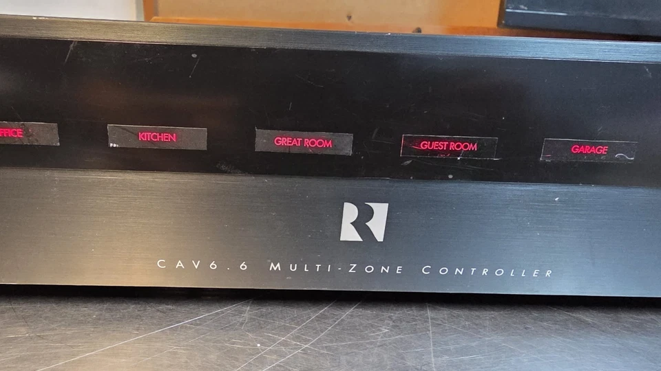 RUSSOUND Cav 6.6 6 Channel Audio/Video Controller TESTED - Image 4 of 4
