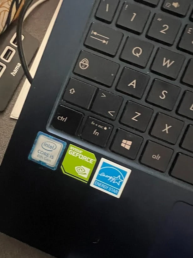 ASUS ZenBook 13" i5 8ª Gen, SSD 256GB, RAM 8GB, NVIDIA MX150 - Immagine 2 di 3