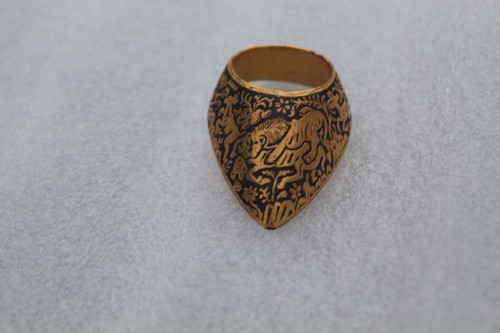 old Mughal Islamic ottoman jungle hunting gold damascened archery's thumb ring - Picture 17 of 24