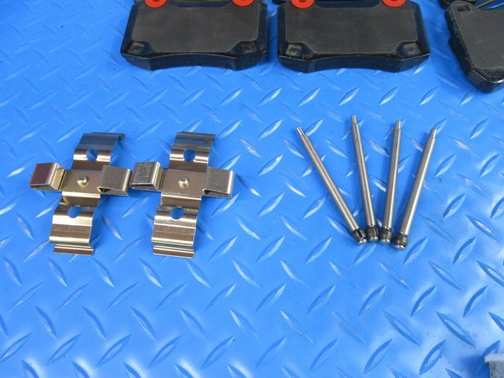 Maserati Ghibli S Sq4 Quattroporte front rear brake pads & oil air filters #7346