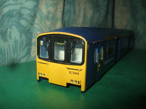 BACHMANN BR CLASS 150 SPRINTER DMU FIRST NORTH WESTERN BLUE BODY - 52144 - No.1 | Zustand: Used