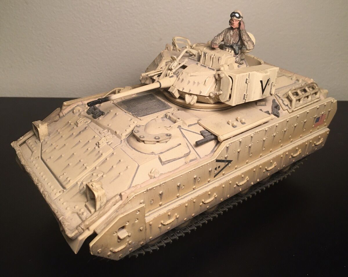 A07 Forces Of Valor Unimax 1:32 80002 U.S. M2A2 Bradley A07 Forces Of Valor Unimax 1:32 80002 U.S. M2A2 Bradley