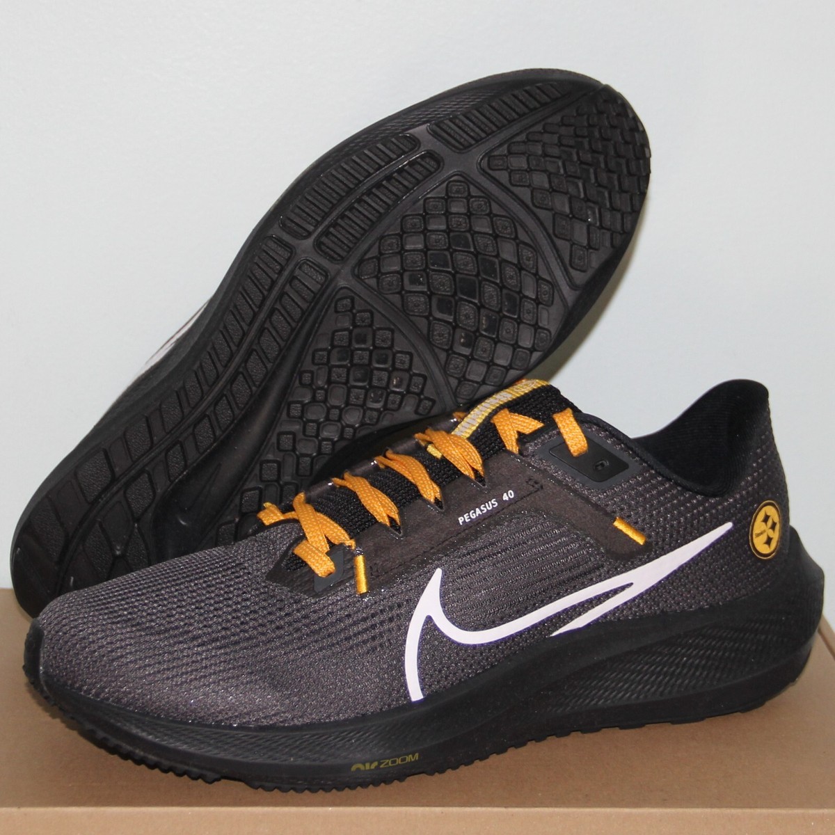 Nike Air Zoom Pegasus 40 Pittsburgh Steelers Running Shoes Mens