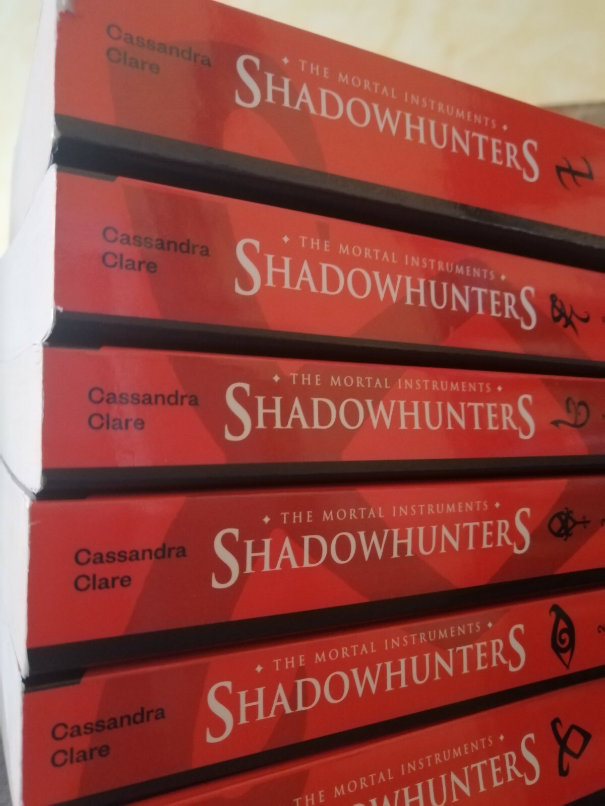 Shadowhunters. The Mortal Instrumentrs la serie completa (6 libri) -  Shopping.com, image size:1200x1600