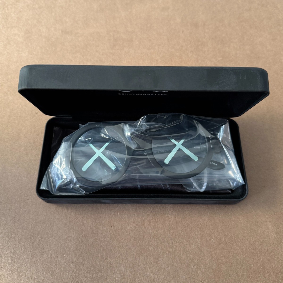 Kaws x Sons + Daughters Black Kids Youth Art Glasses Sunglasses