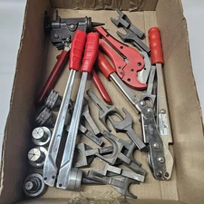 Rehau EVERLOC 261256 Deluxe Pex Tool & Compression Sleeve Tool Kit With Extras