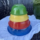 Pyrex 4pc Primary Colors Nesting Mixing Bowl Set 323 324 325 326 Stackable