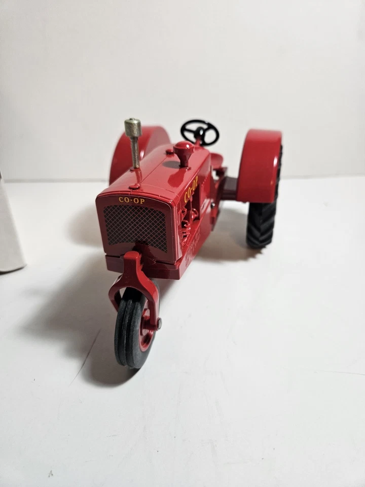 1/16 Universal CO-OP No. 1 SpecCast Limited Edition #1748 - Image 3 of 4