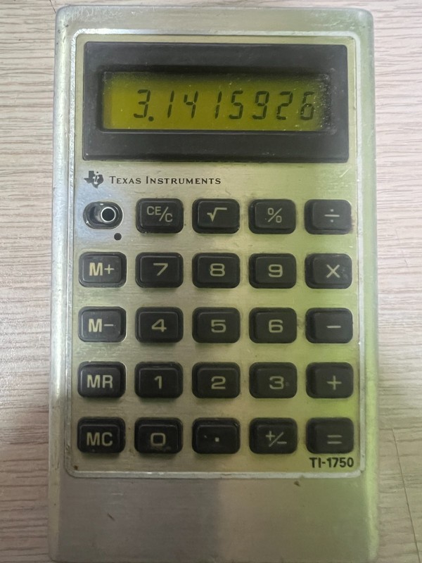 Texas Instruments Model TI-1750 - Vintage pocket calculator