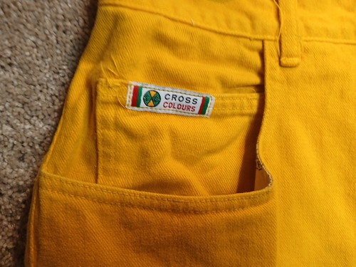 Vintage 90s Cross Colours Super Baggy Yellow Denim Jean Shorts Rare USA Made 36 - Picture 4 of 7