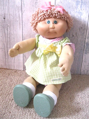   Cabbage Patch Kid HM1 JESMAR Puppe blonde grüne Augen im Gingham Outfit 1985