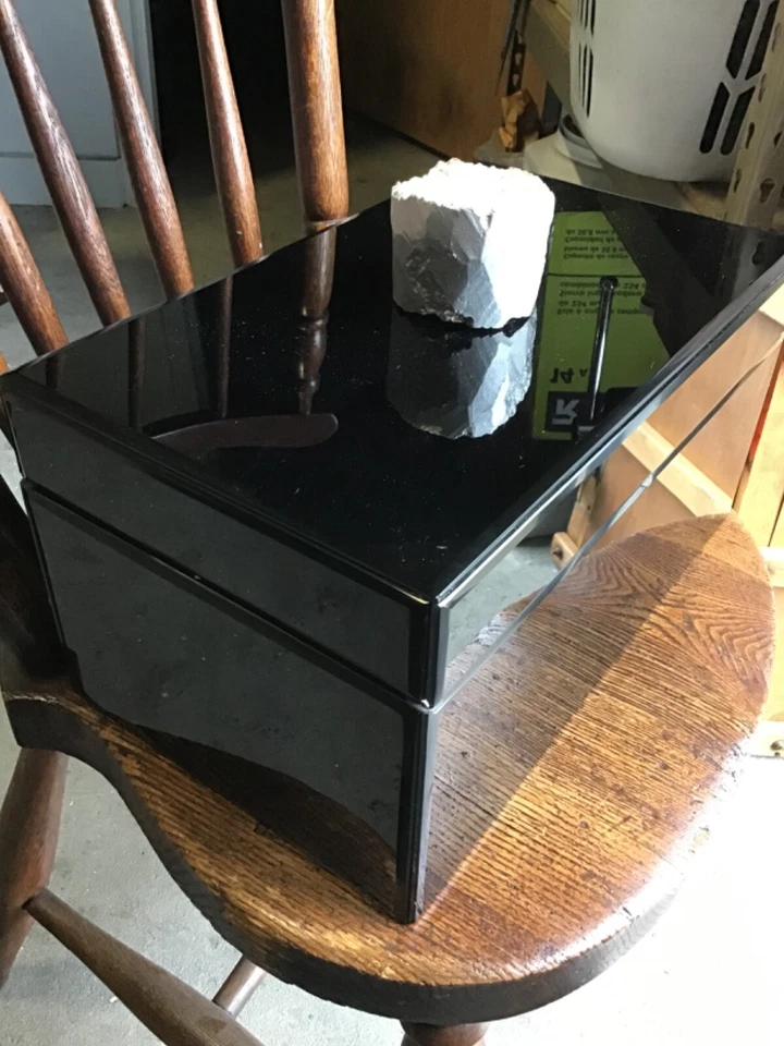 Container CYAN DESIGN Modern Contemporary Solitaire Black Glass & Wood 14 x 8 - Image 4 of 4