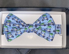 Vineyard Vines Cart  Tree Printed Adjustable Bow Tie One Size Light Blue NIB