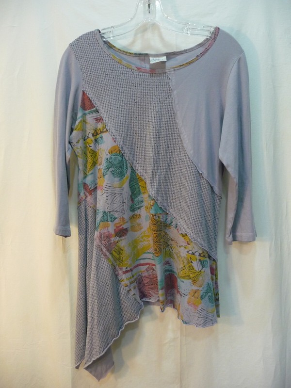 C.M.C. r    Women's asymmetrical TOP Size Med 100% cotton knit geometric design