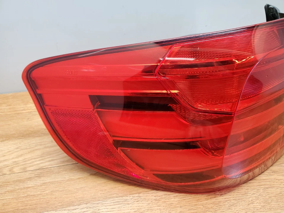 ✅ 14-16 原始设备制造商宝马 F34 GT 335 后尾灯左驾驶员侧停止灯外 — 第 4/4 张图片