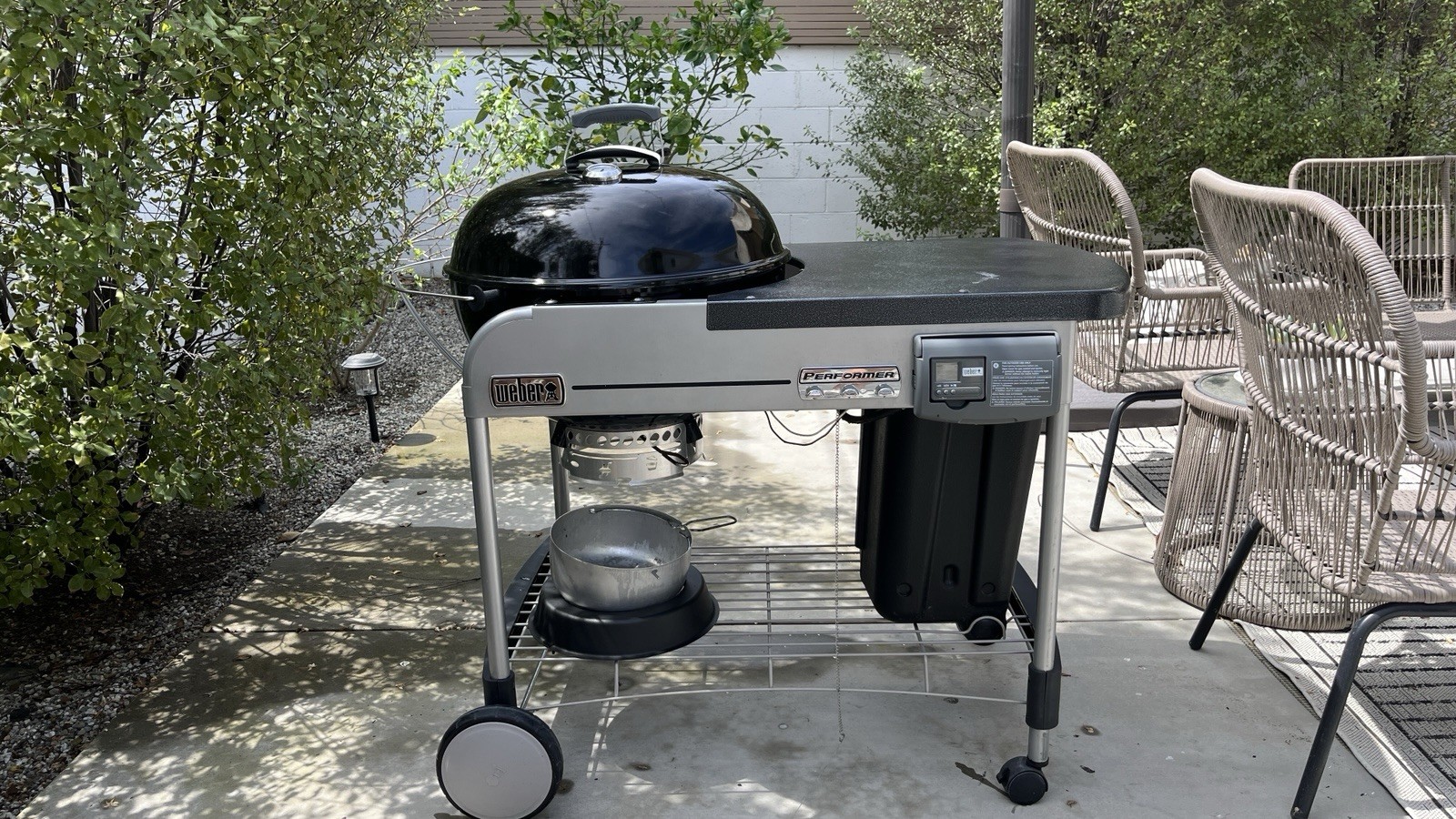 Weber Performer Premium 22-in W Black Kettle Charcoal Grill