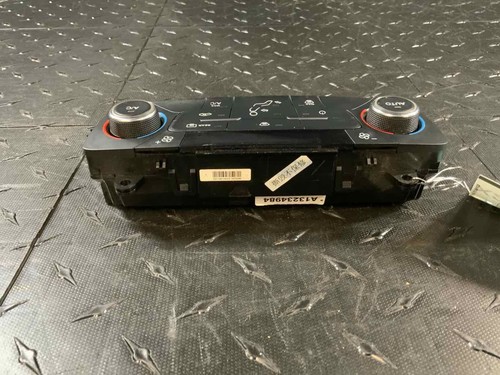 2017 Ford Escape Dual Zone Auto Temperature Control Panel HAC GJ5T18C612AE - Picture 4 of 7