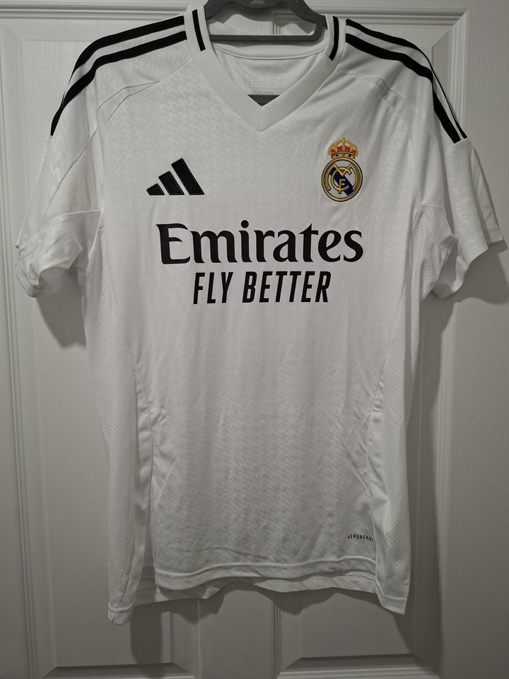Hand Signatiure Karim Benzema Hand Signed Real Madrid Beckett B.A.S Shirt | eBay UK