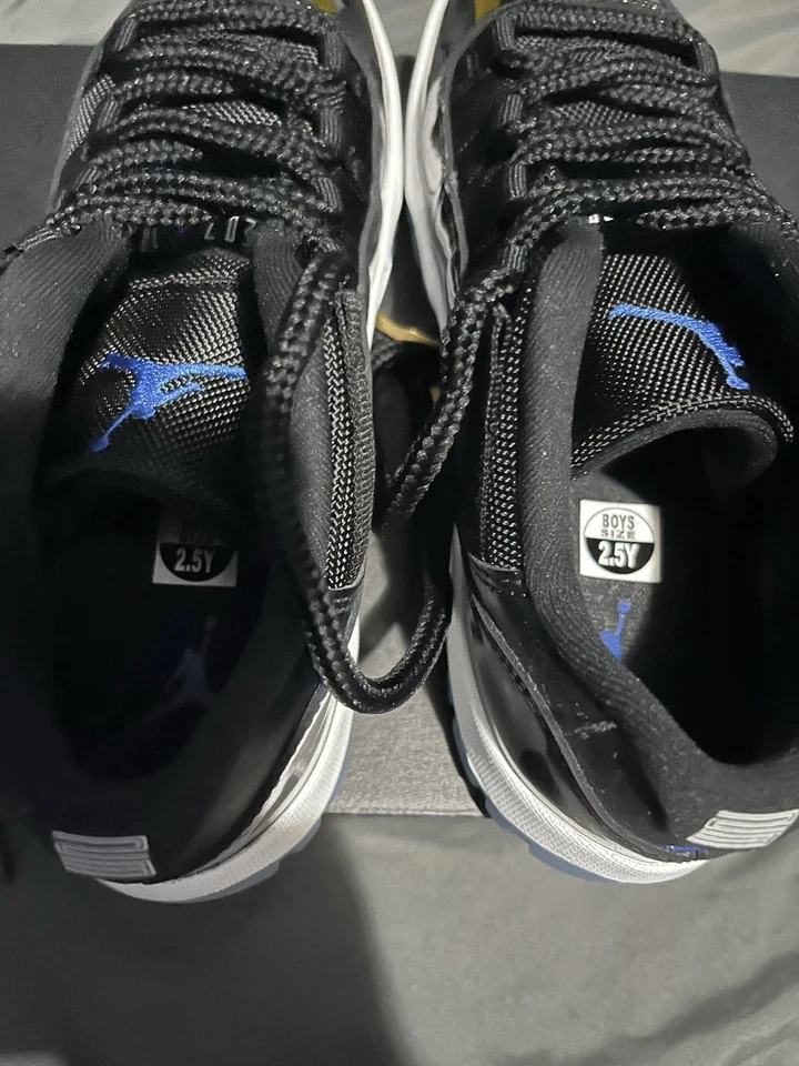 Jordan 11 Retro Bajo (PS) Talla 2.5y FV5116-004 Foto 4 de 4