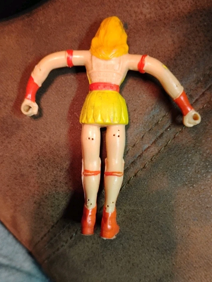 Figura de acción de colección 1982 Arco el Otro Mundo Kreena La Princesa AJUSTABLE Foto 3 de 3