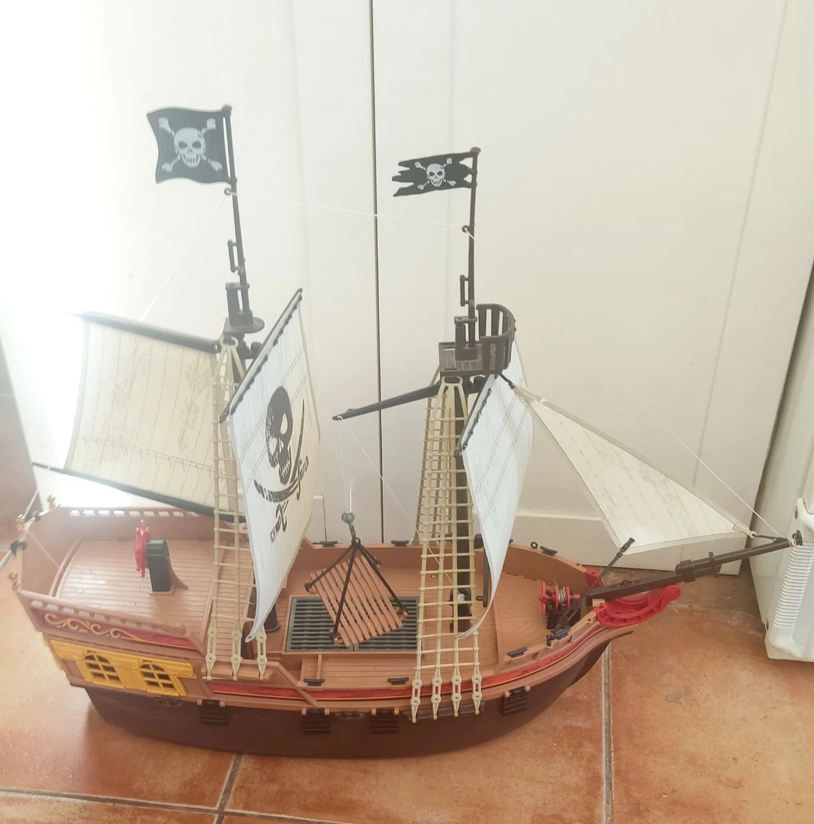 Figurine Playmobil Pirate Garçon Grumete - Pièce Détachée Du Bateau Pirate Ou De L'île, Occasion