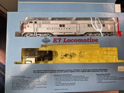 LIFE LIKE 23059 PROTO 2000 HO CB&Q EMD E-7 A DC ANALOG  RD# 9924 PRE OWNED