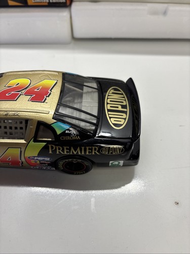 Action 1997 Jeff Gordon #24 Dupont Chroma Premier Monte Carlo 1:24 Diecast Car - Picture 7 of 16