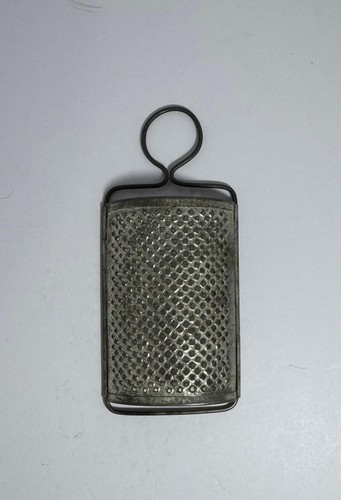 Hand Held Antique Tin Cheese Grater Handle 22-47 - Picture 3 of 3