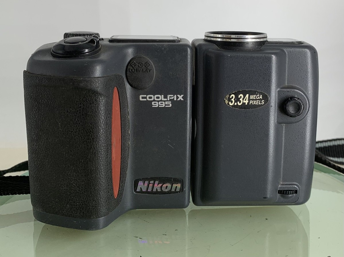 Nikon Digital Camera Coolpix 995 3.3MP Grey Retro Vintage+