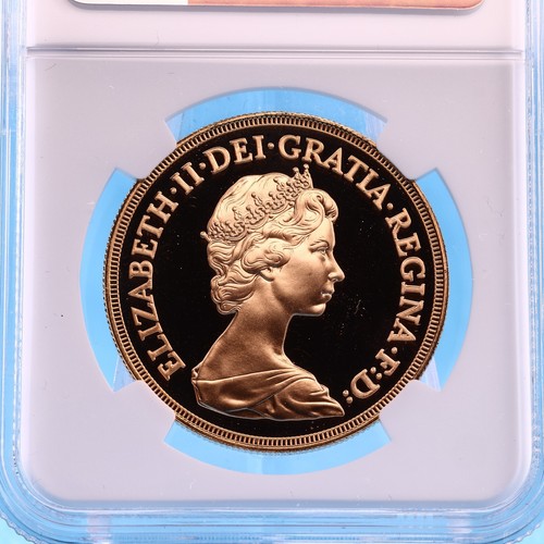 Reino Unido 5 Soberanos 1984 39,94 g Oro 917 NGC PF 68 Ultra Cameo - Imagen 4 de 4