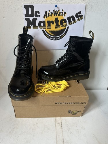 Dr. Martens 11821 Leather Boots Size UK 5 EU 38 Boxed