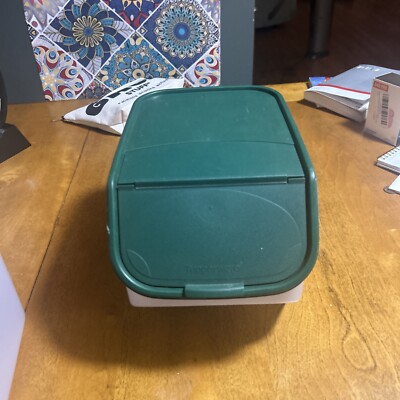 Tupperware Potato Onion Keeper  4013B-1 Flip Top Lid 4015A- Green LID