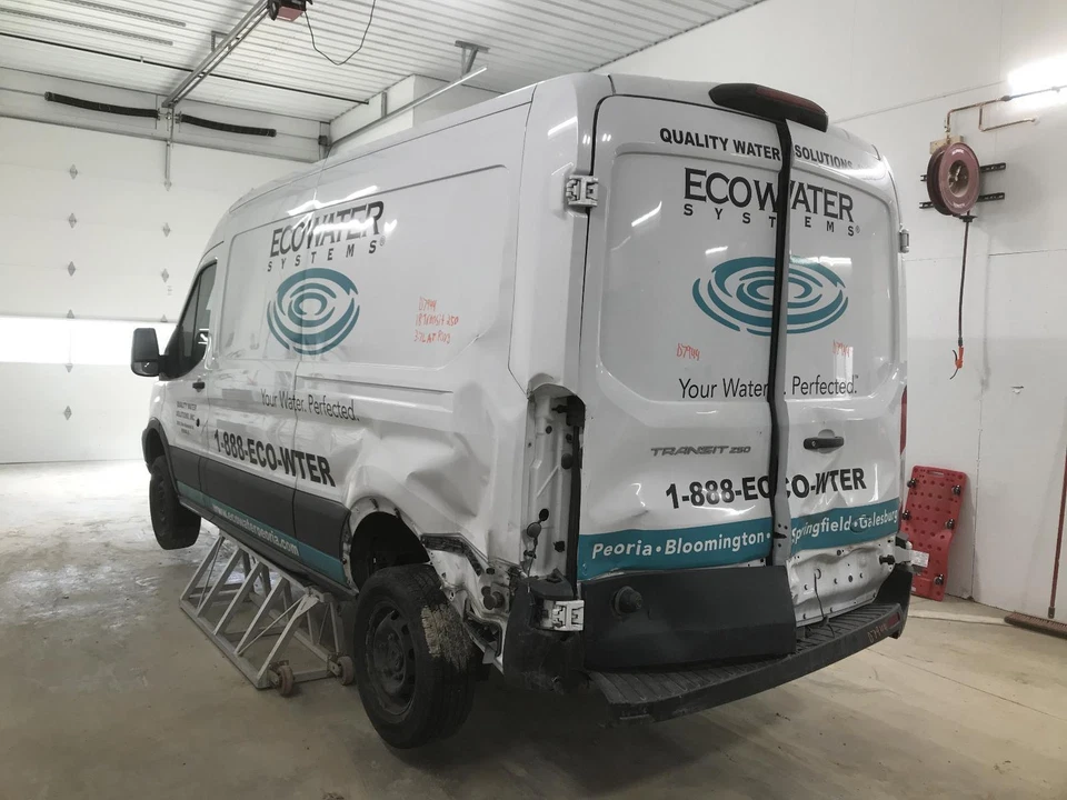 Motor de caja de fusibles usado para: Ford Transit 250 2018 3,7 grado A Foto 2 de 4