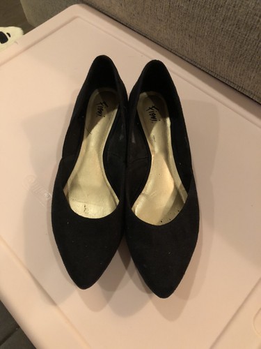 Womans Classic Black Suede flats Sz 7 by Fioni