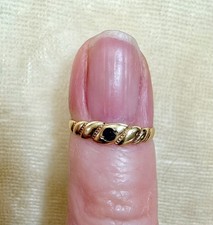 Antique Victorian 10K Yellow Gold Baby Ring 0.31g tiny under a size 1