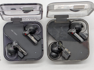 Set 2 Cuffie Nothing Ear Pezzi Singoli/Difetti Non Testate A