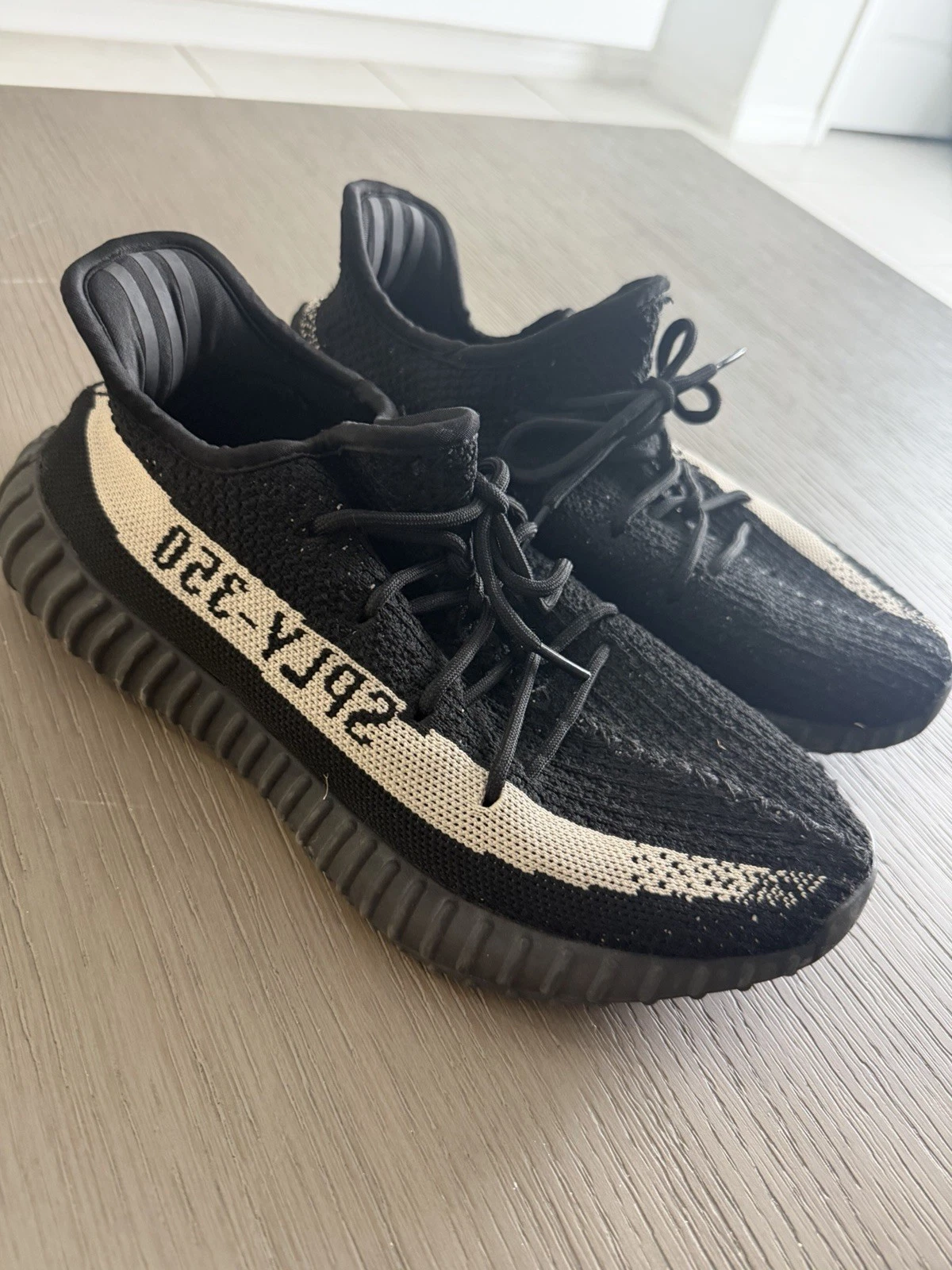 adidas Yeezy Boost 350 V2 Men's Sneakers Zebra White/Black, Size 7.5