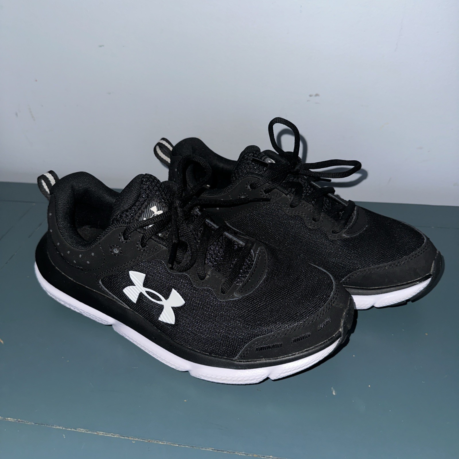Under Armour  Size 9 Charged Assert 9 Sneakers Wo… - image 1