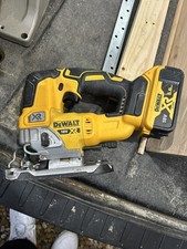 DEWALT DCS334N-XJ 18V XR Cordless Jigsaw + 5AH Battery 