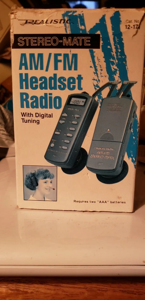REALISTIC 12-171 Stereo Mate Digital AM/FM Headset Radio Folding Vintage NIB - Image 2 of 3