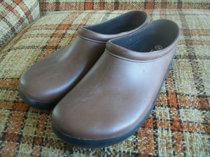 mens sloggers clogs