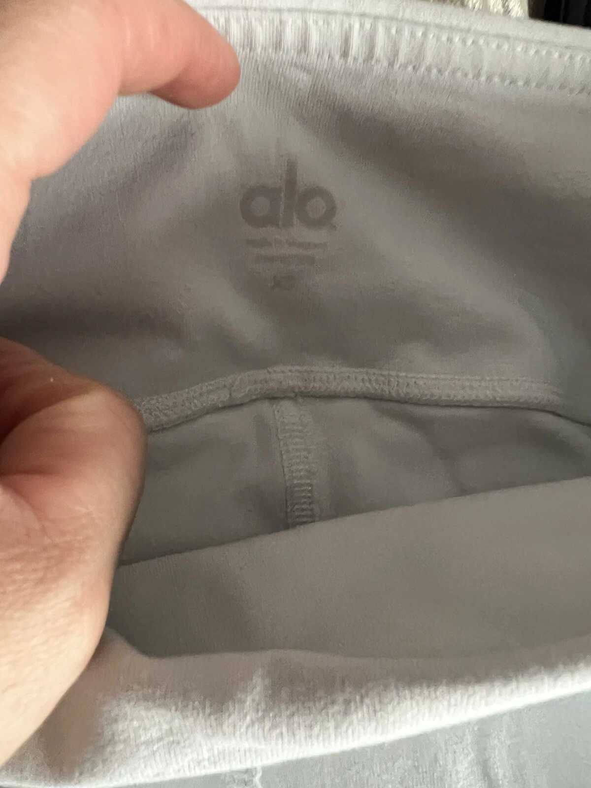 alo-yoga mid rise leggings