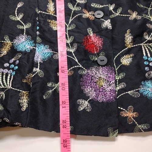 Silkland Top Women's Petite 8 Short Sleeve Floral Embroidery 100% Silk Black - 第 11/12 張圖片