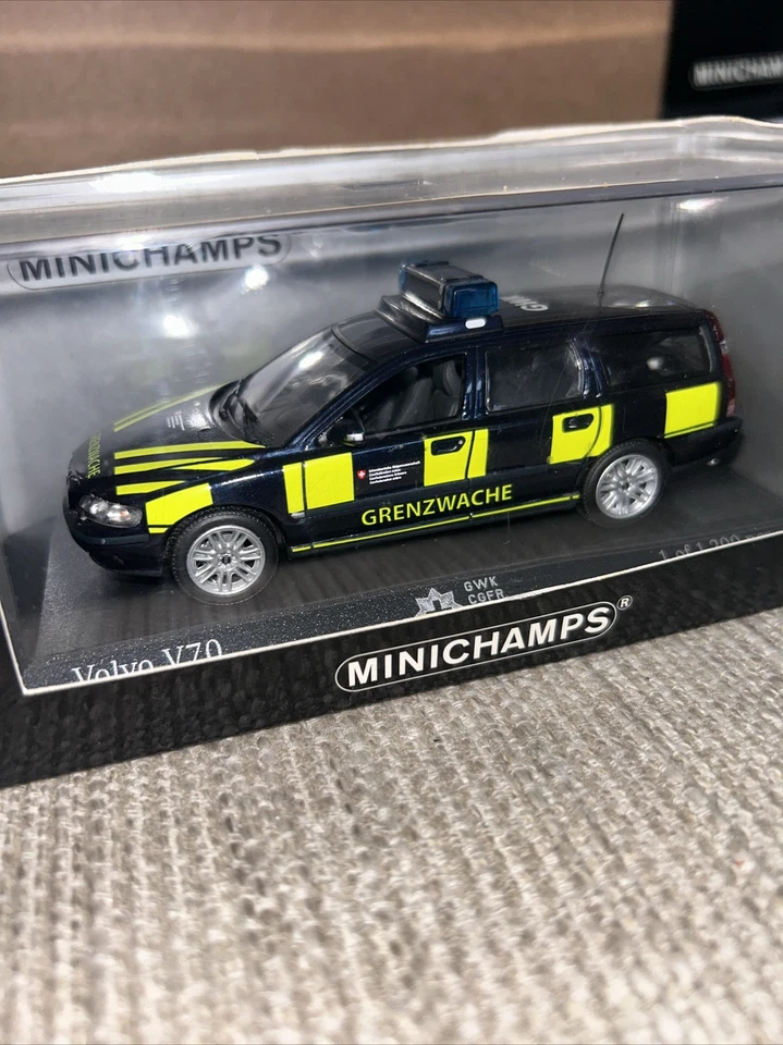 1:43 Minichamps 430171885 Volvo V70 Break Mint Boxed Rare Police Grenzwache GWK - Image 2 of 4