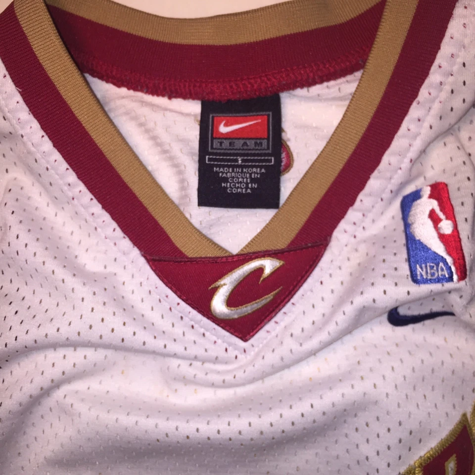 Nike Cleveland Cavaliers #23 Lebron James Jersey Altered Size S Youth  Women's - Image 4 of 4