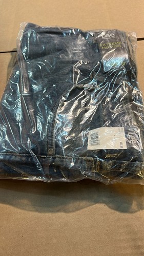 Lee Men's Big & Tall Extreme Motion Athletic Taper Jean Mega 60W x 30L - Picture 2 of 3