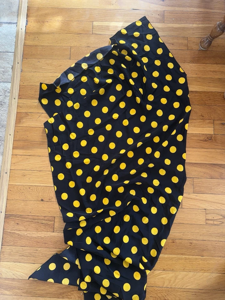 Bufanda elegante a lunares amarilla y negra sin marca Foto 2 de 2