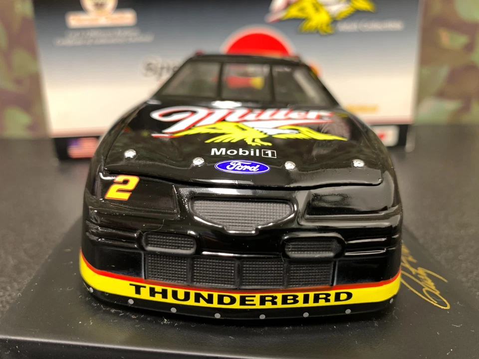 Ford Thunderbird 1996 Miller Suzuka Thunder Revell Rusty Wallace #2 1:24 Foto 4 de 4